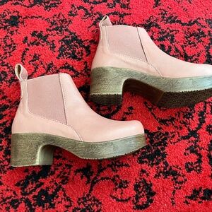 Calou pink leather boots with heel